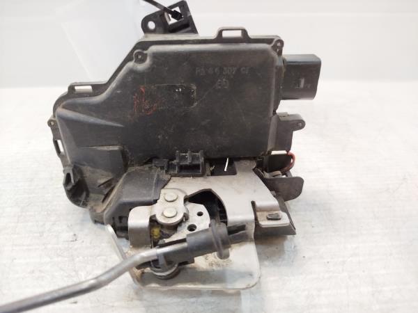 Fecho da Porta Frente Dto AUDI - ID S_110185