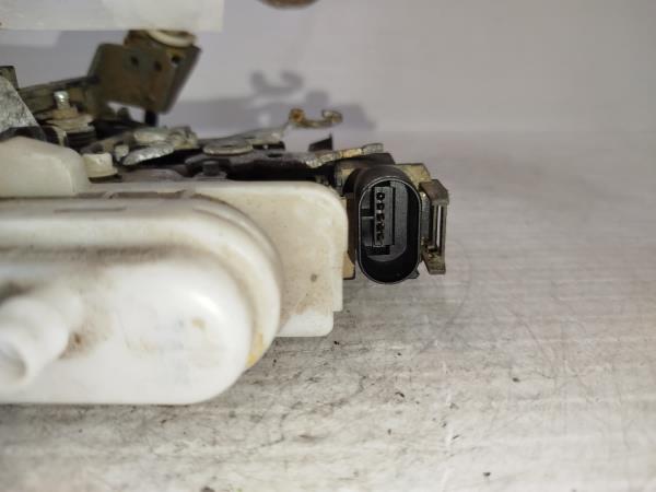Fecho da Porta Frente Dto AUDI A4 (8D2, B5) | 94 - 01 Imagem-1