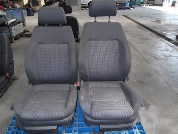 Bancos Frente (20157048).