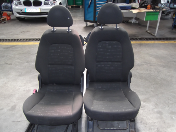 Bancos Frente (20157049).