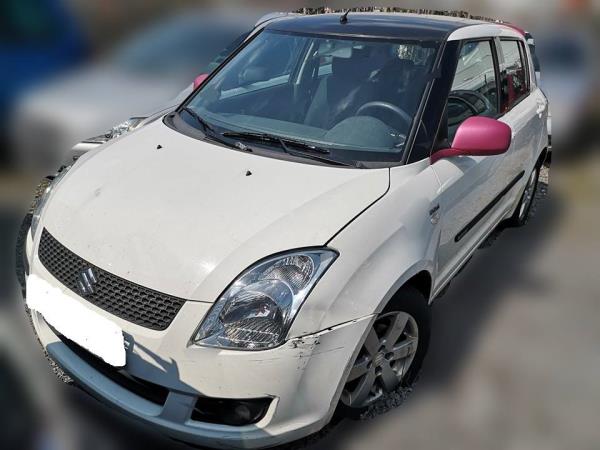 SWIFT III  SUZUKI - ID V_SALV20140037
