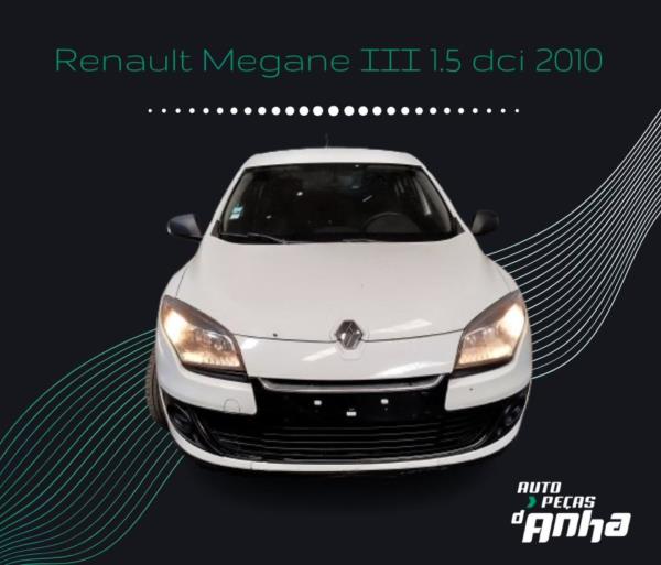 MEGANE III Hatchback  RENAULT - ID V_SALV20140275