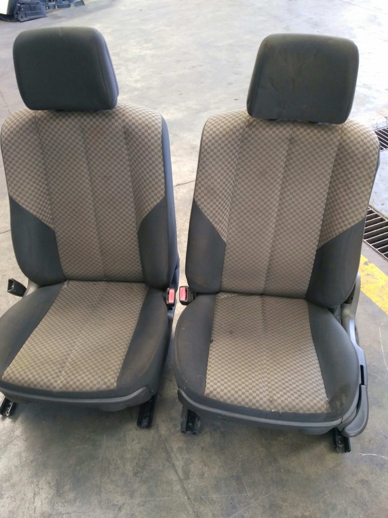 Bancos Frente (20148447).