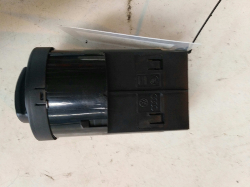 Botão / Comando interruptor luzes (20172252).