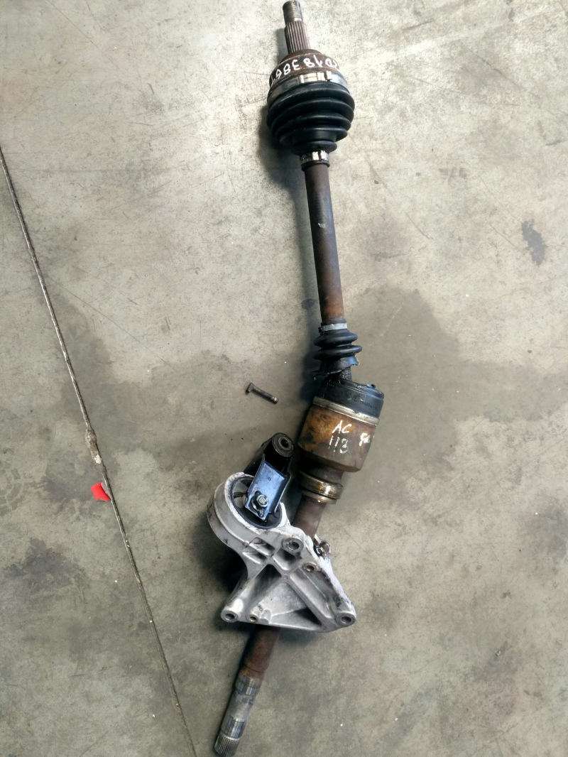 Transmissão Direita (20183861).