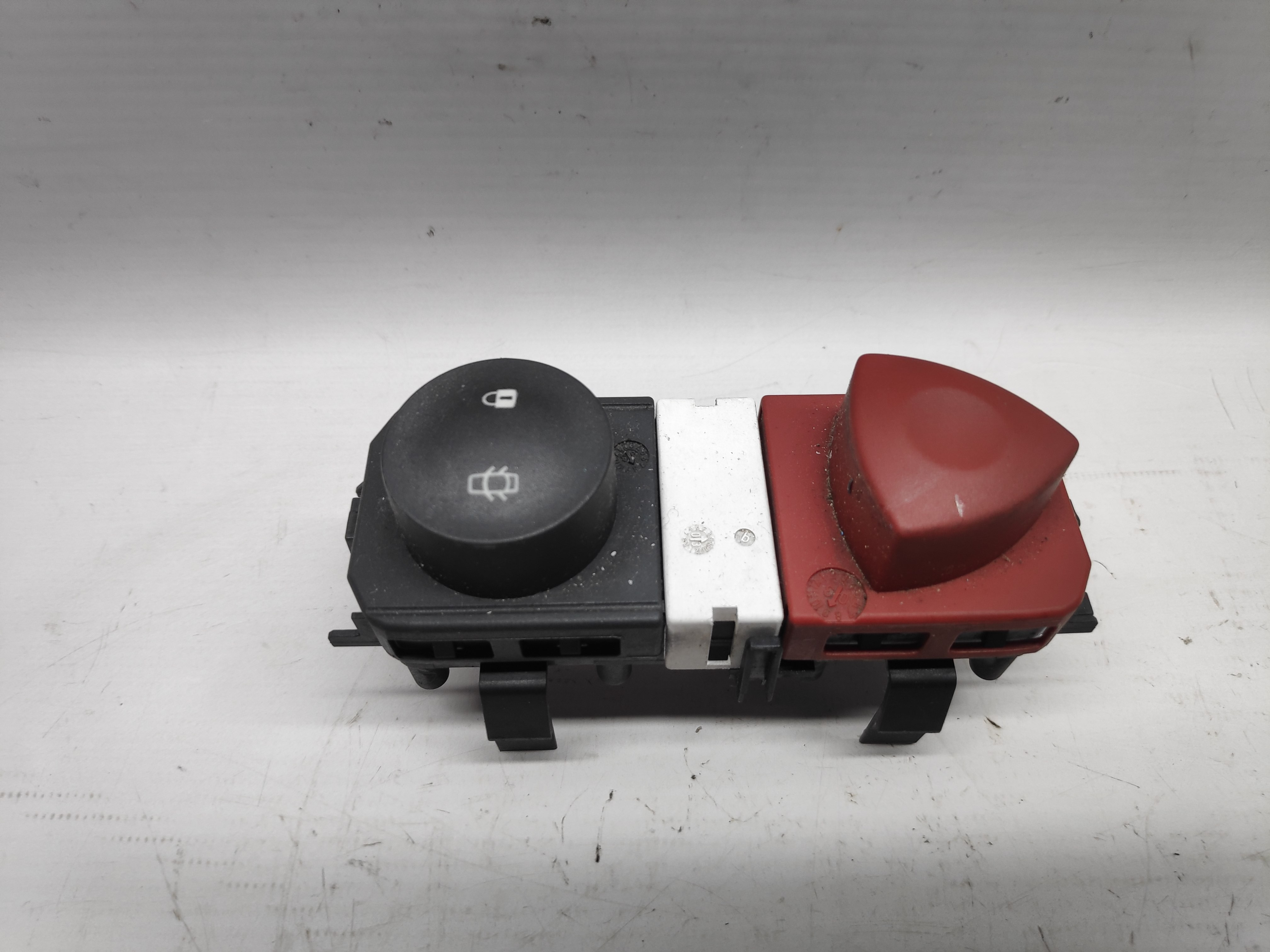 Interruptor 4 Piscas RENAULT SCÉNIC II (JM0/1_) | 03 - 10