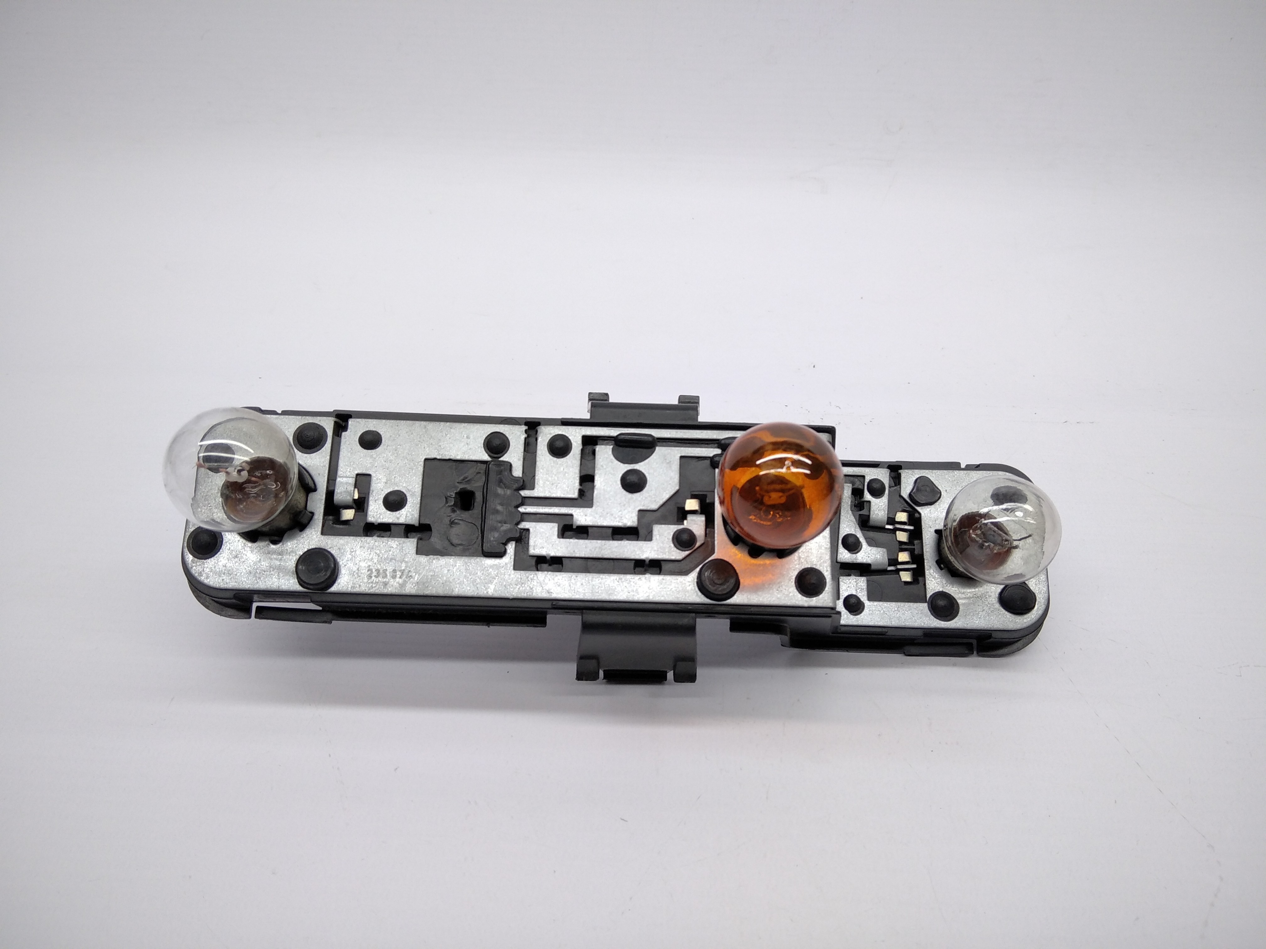 Suporte Porta Lampadas Farolim Direito NISSAN ALMERA II (N16) | 00 - 
