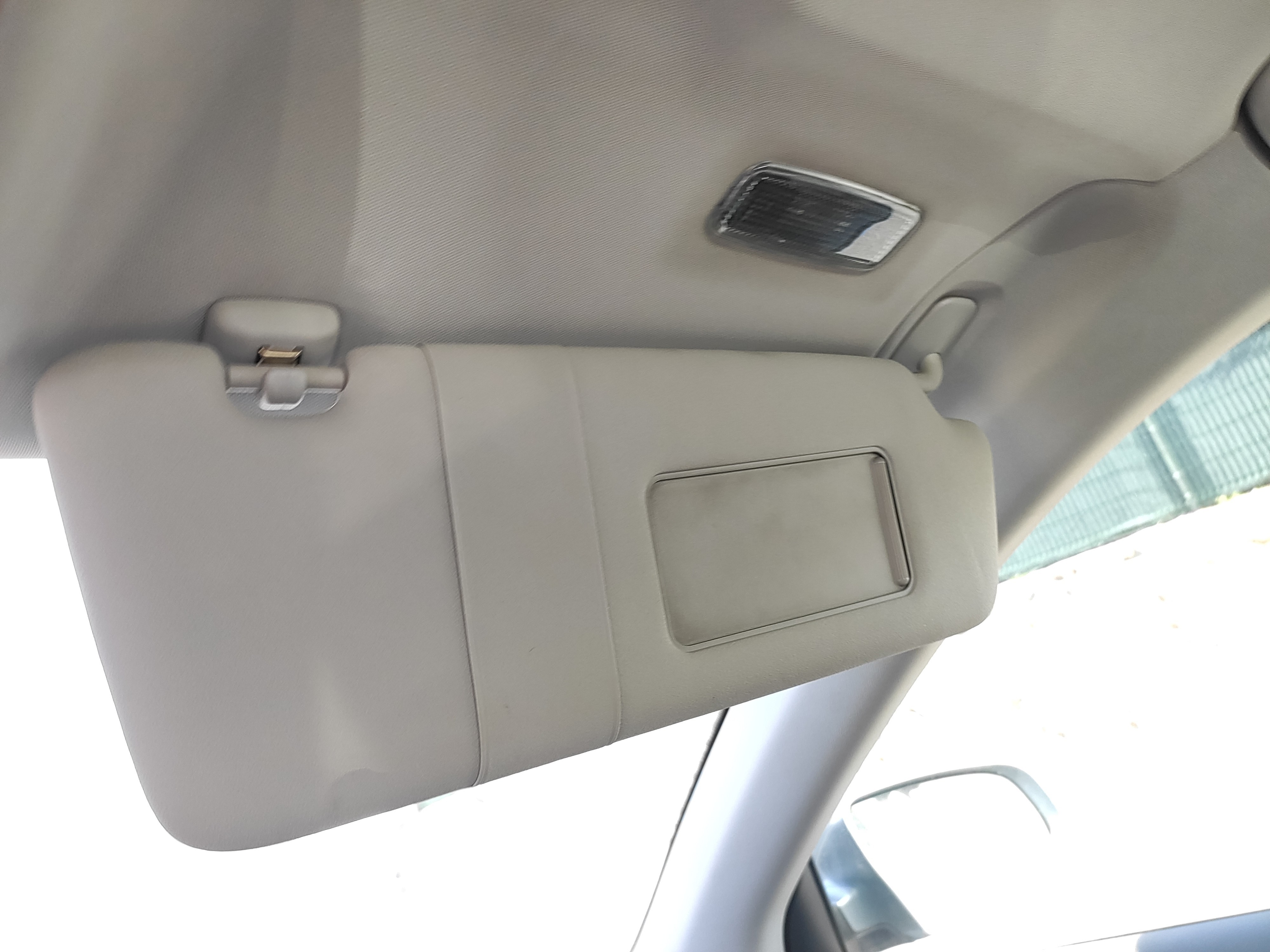 Audi a4 outlet sun visor