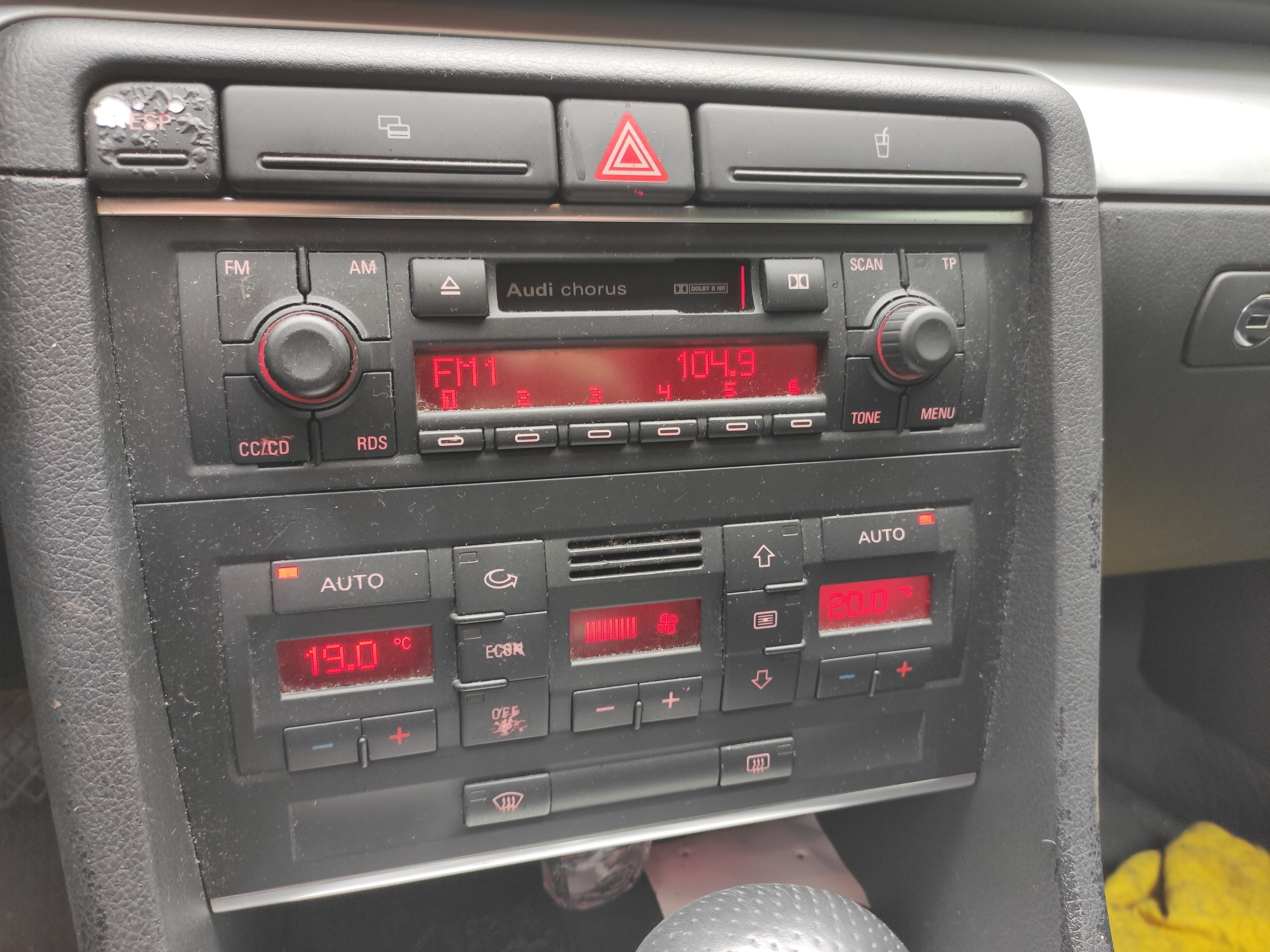 Auto-Radio AUDI A4 (8E2, B6) | 00 - 05 Imagem-4