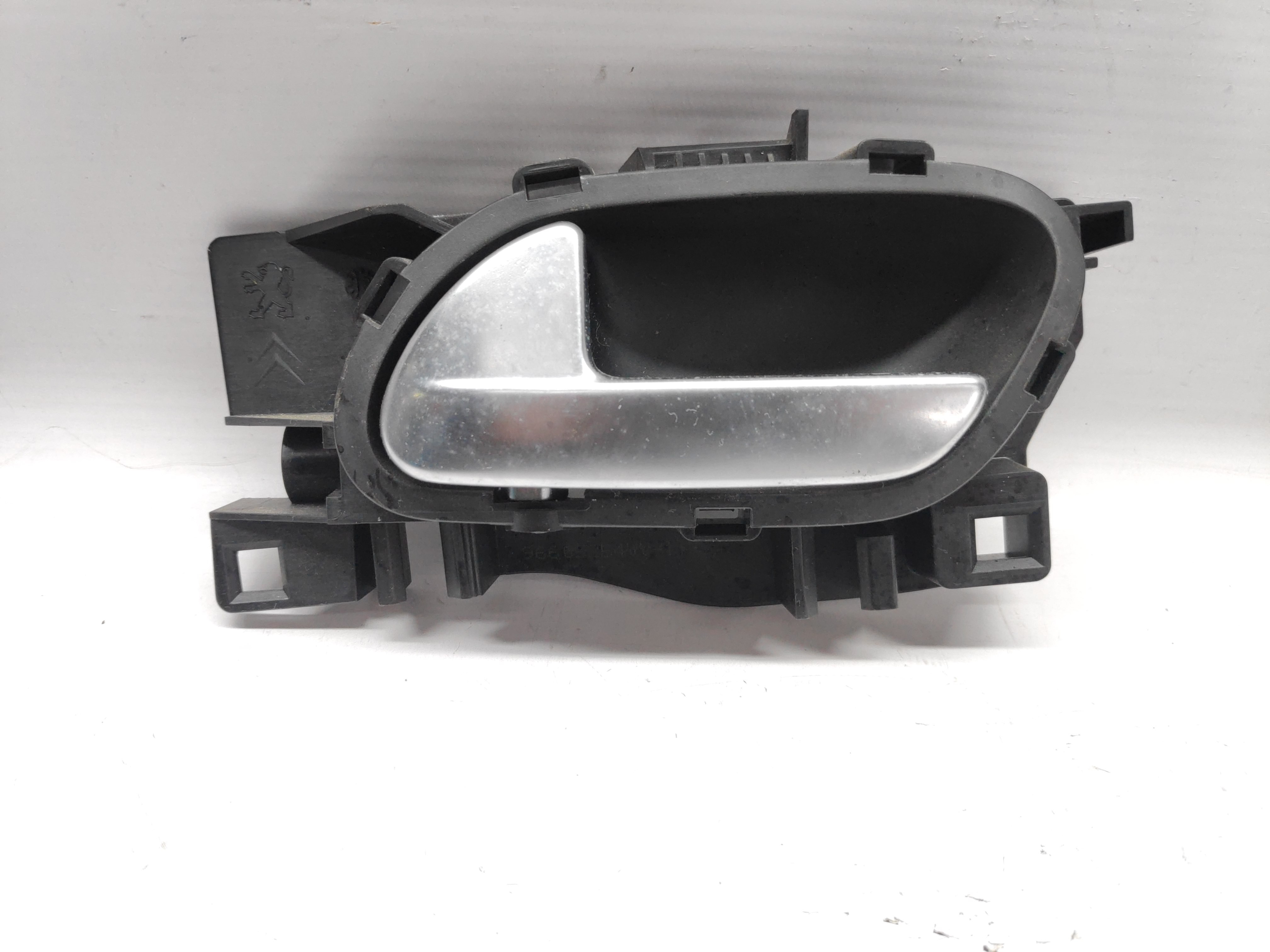 Puxador Interior Porta Tras Esquerda PEUGEOT 208 I (CA_, CC_) | 12 - 