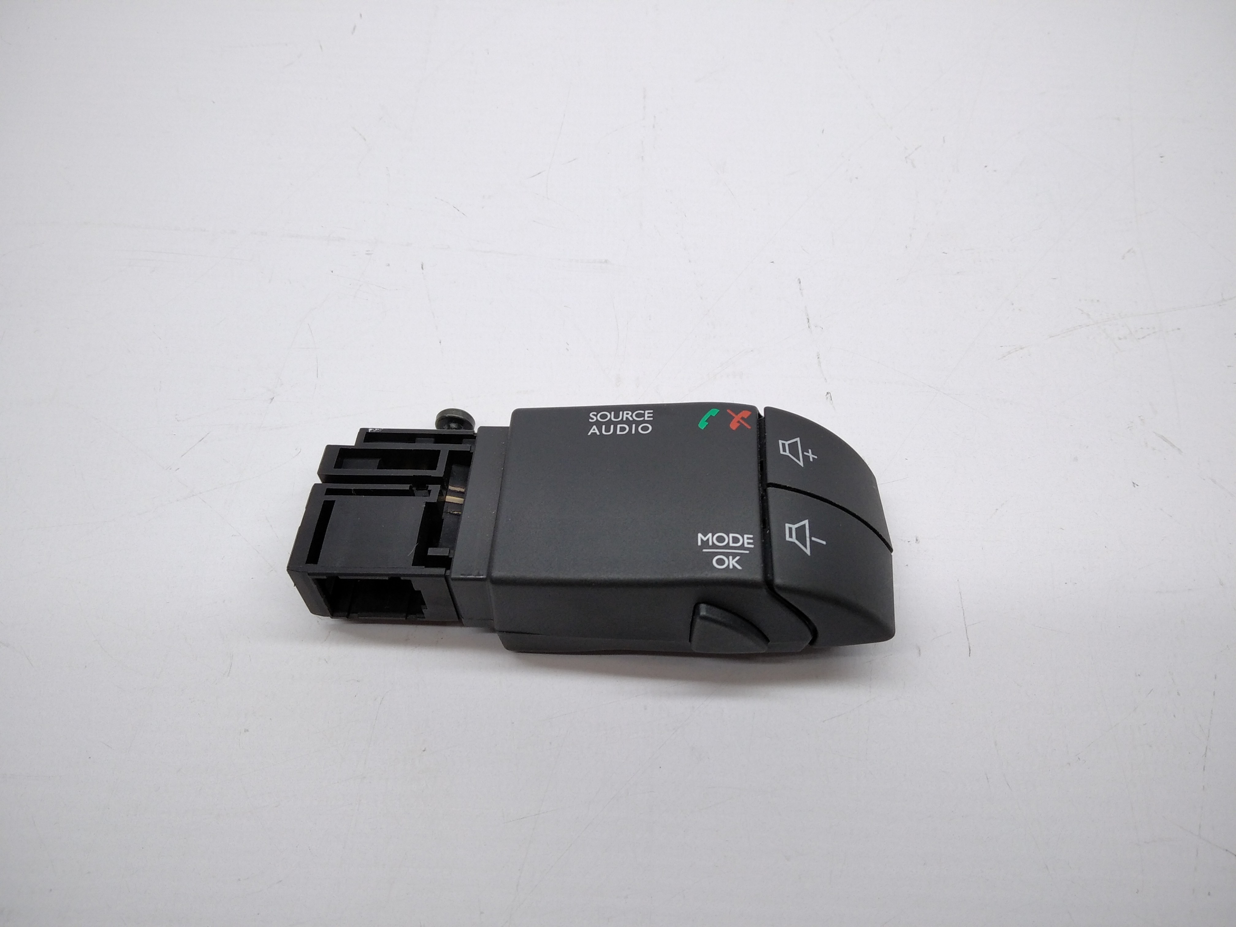 Comutador Radio RENAULT CAPTUR I (J5_, H5_) | 13 - 