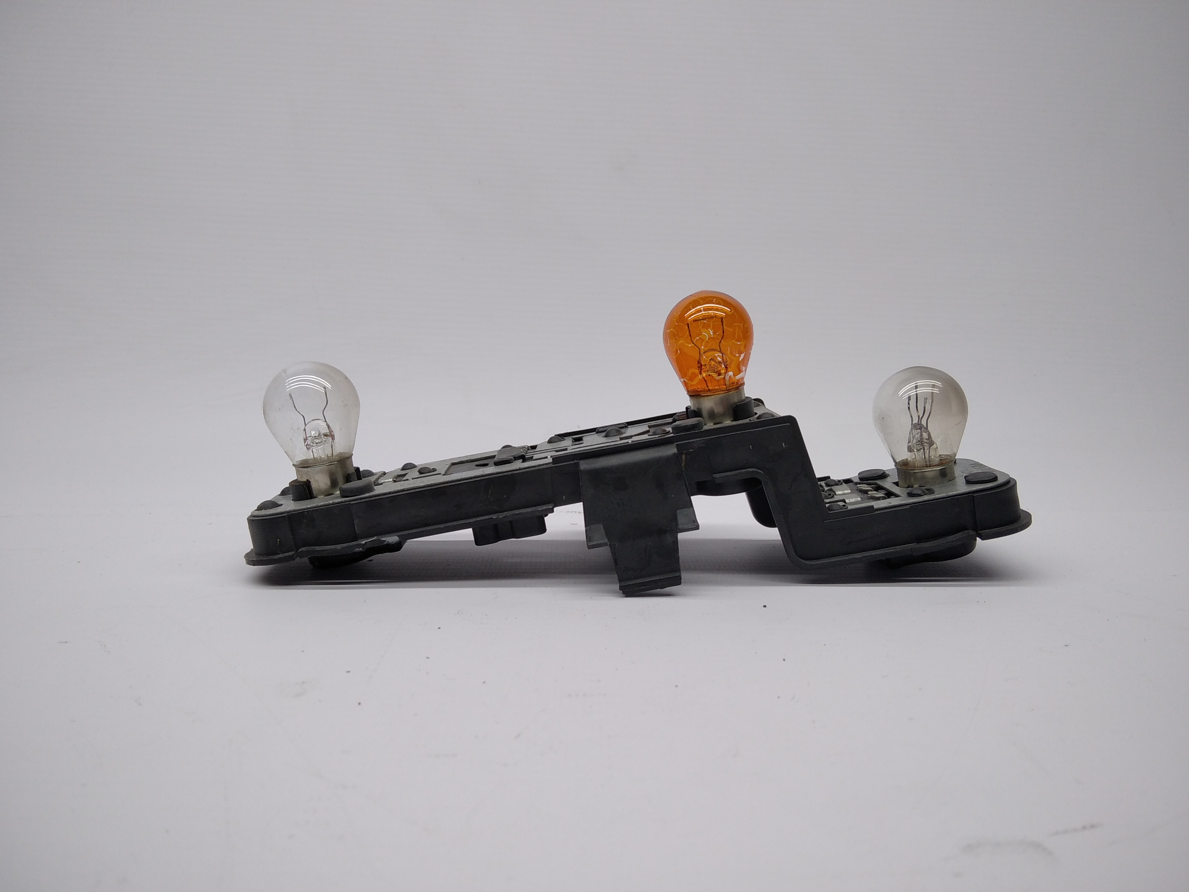Suporte Porta Lampadas Farolim Direito NISSAN ALMERA II (N16) | 00 - 