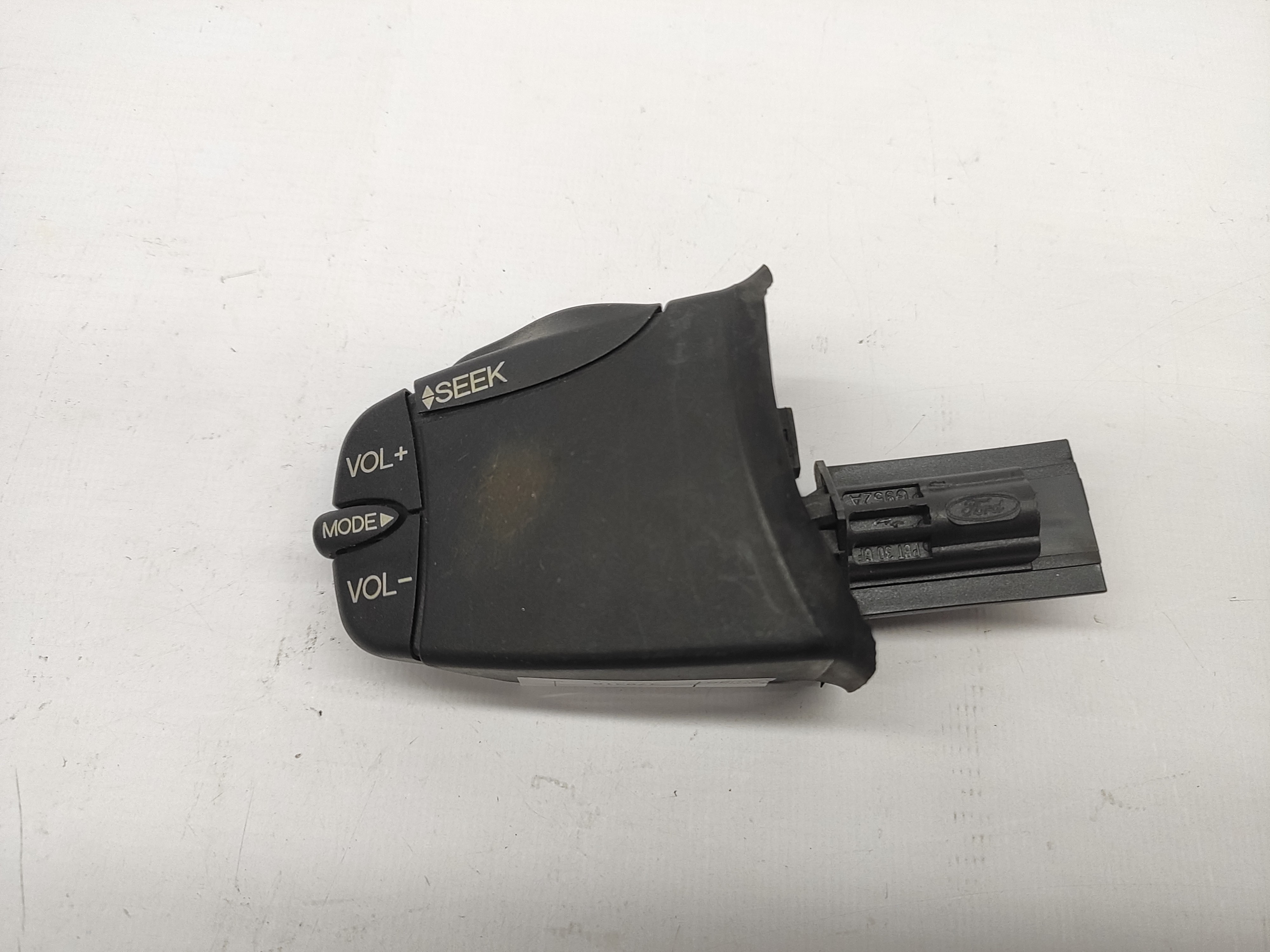 Comutador Radio FORD FOCUS II (DA_, HCP, DP) | 04 - 13