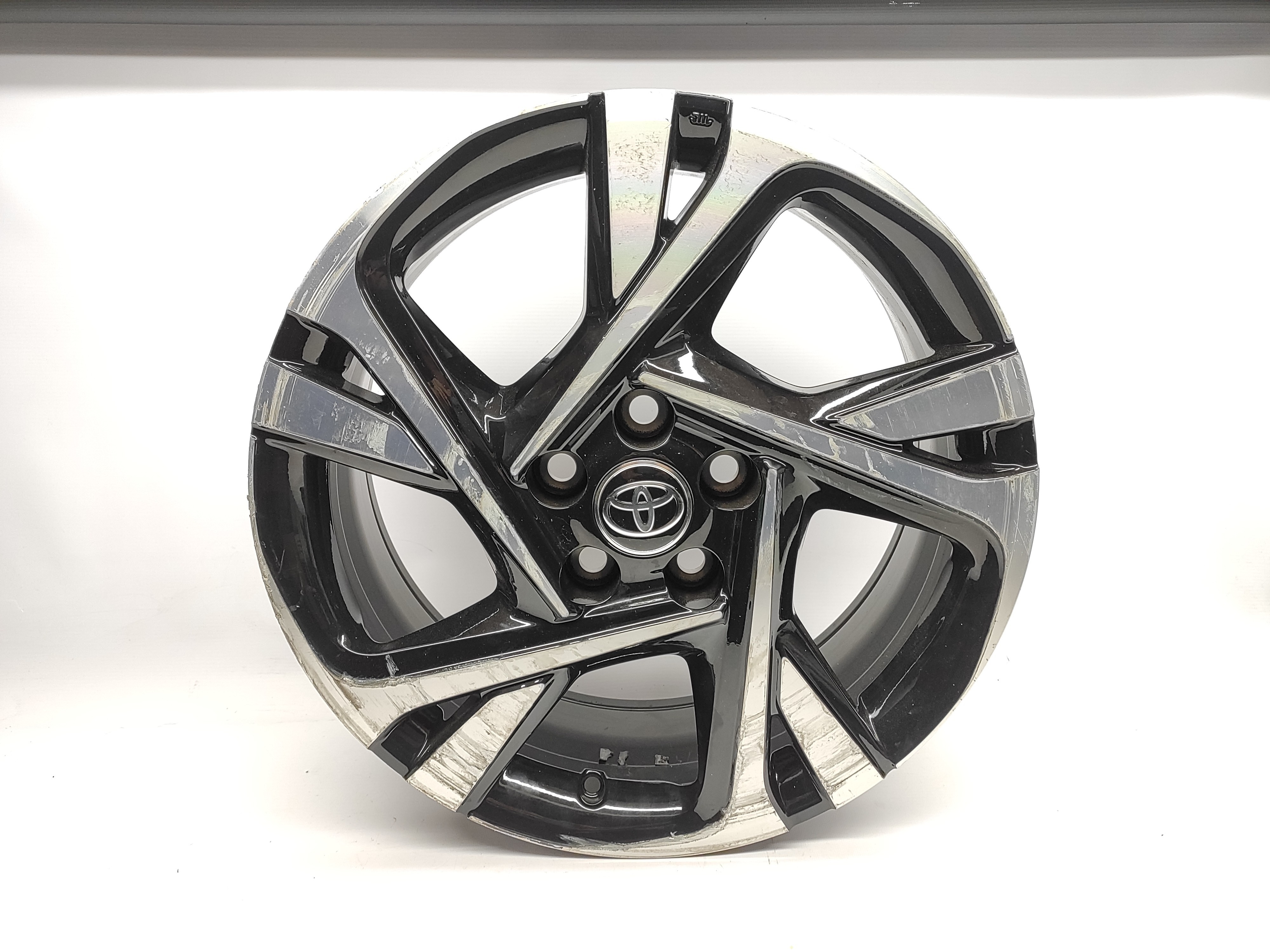 Rueda de aluminio especial TOYOTA C-HR (_X1_) | 16 - 