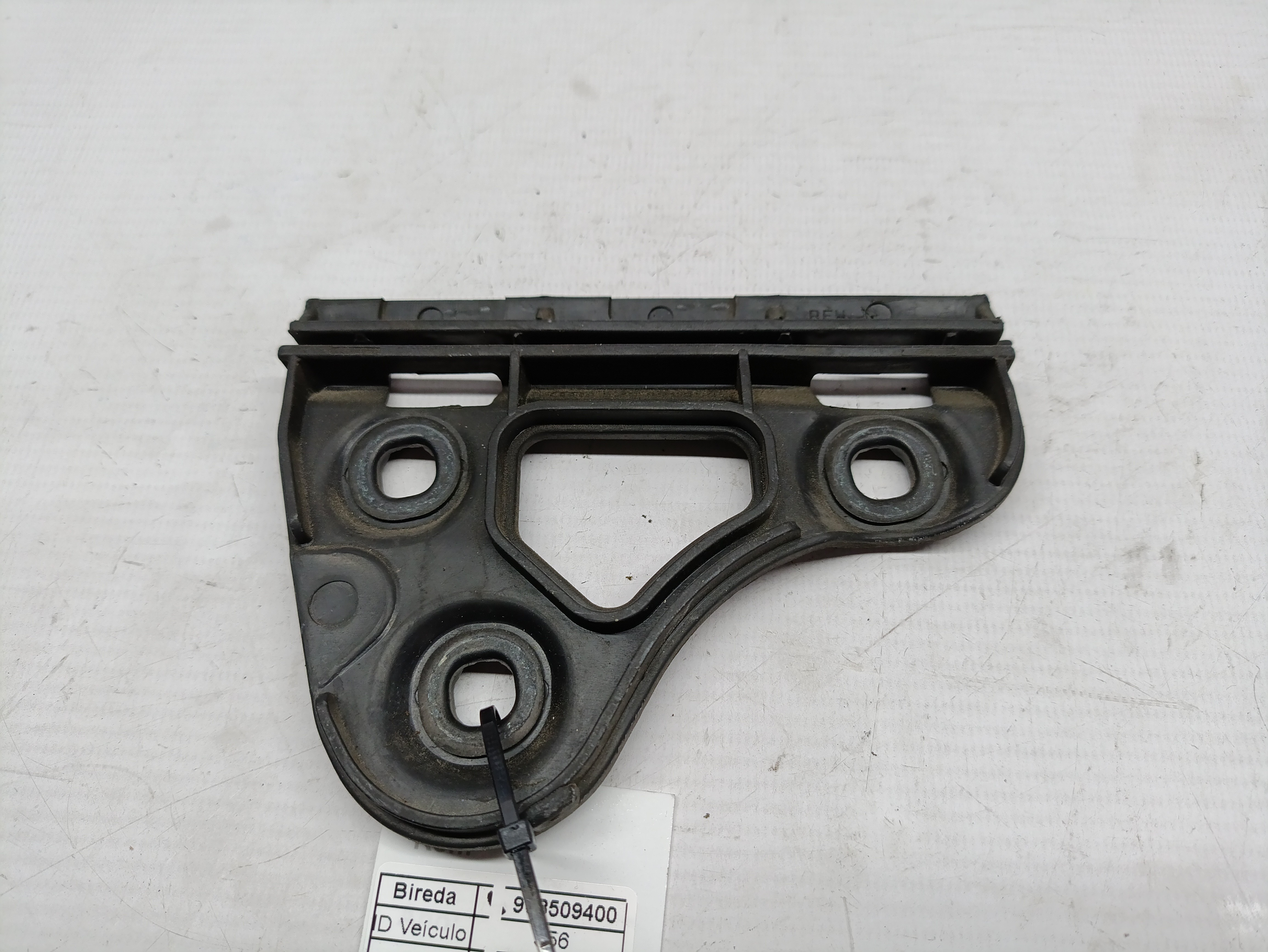 Guia Para Choques Frente Direita AUDI A2 (8Z0) | 00 - 05
