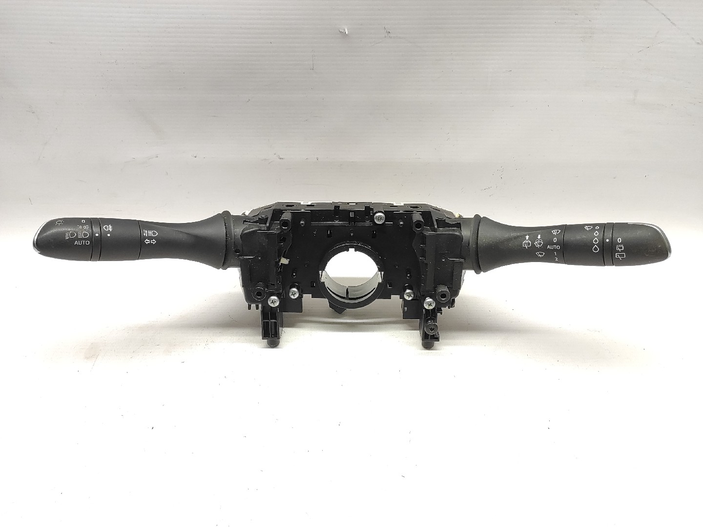 Comutador Interruptor Luzes RENAULT MEGANE IV Hatchback (B9A/M/N_) | 15 - 