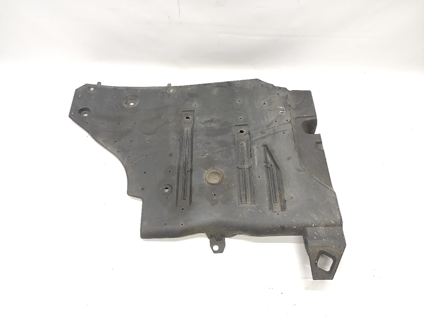 Blindagem Inferior Carroçaria PEUGEOT 508 SW I (8E_) | 10 - 18