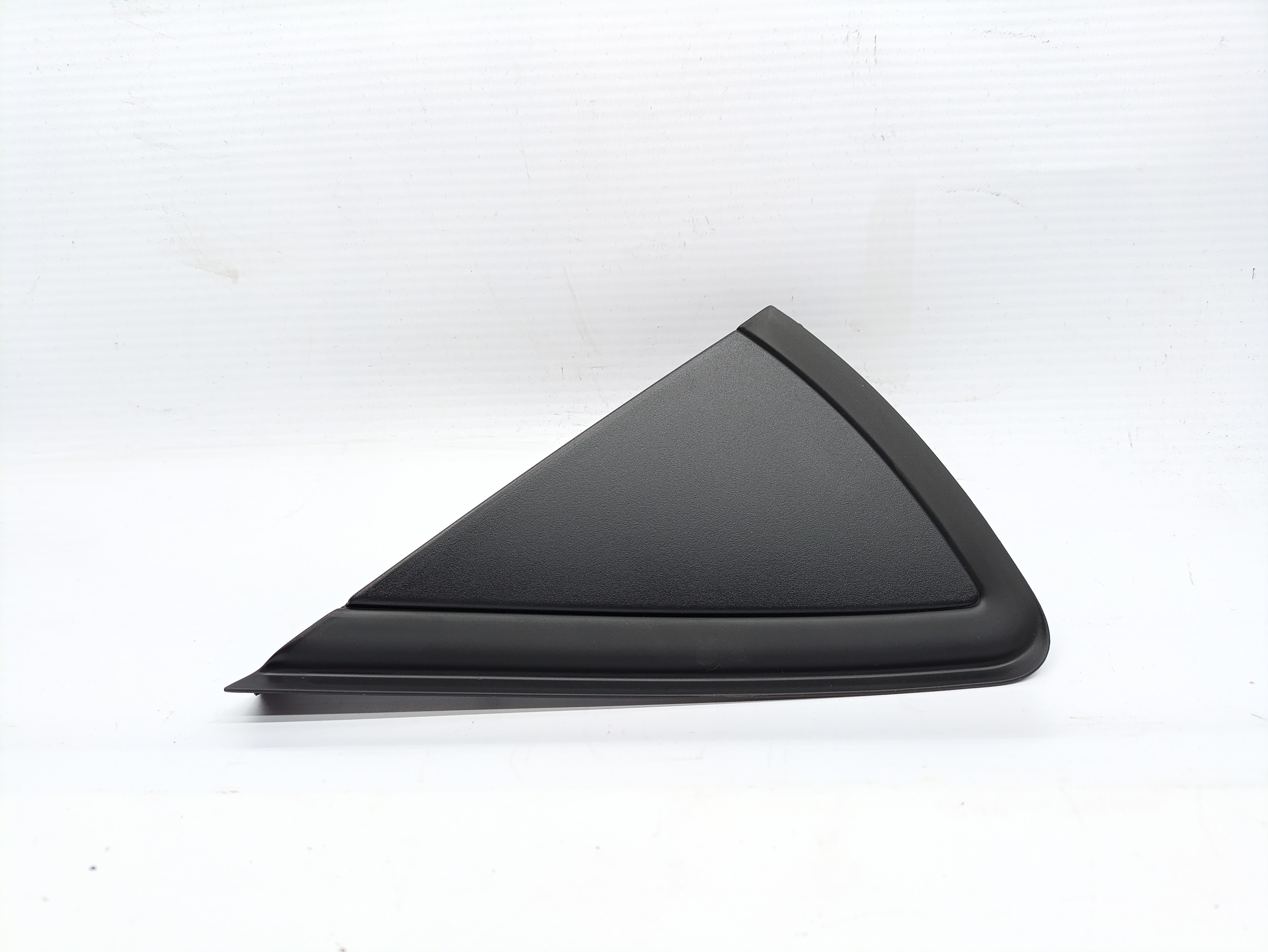 Canto do Guarda Lamas Esquerdo VOLKSWAGEN POLO (6R1, 6C1) | 09 - 