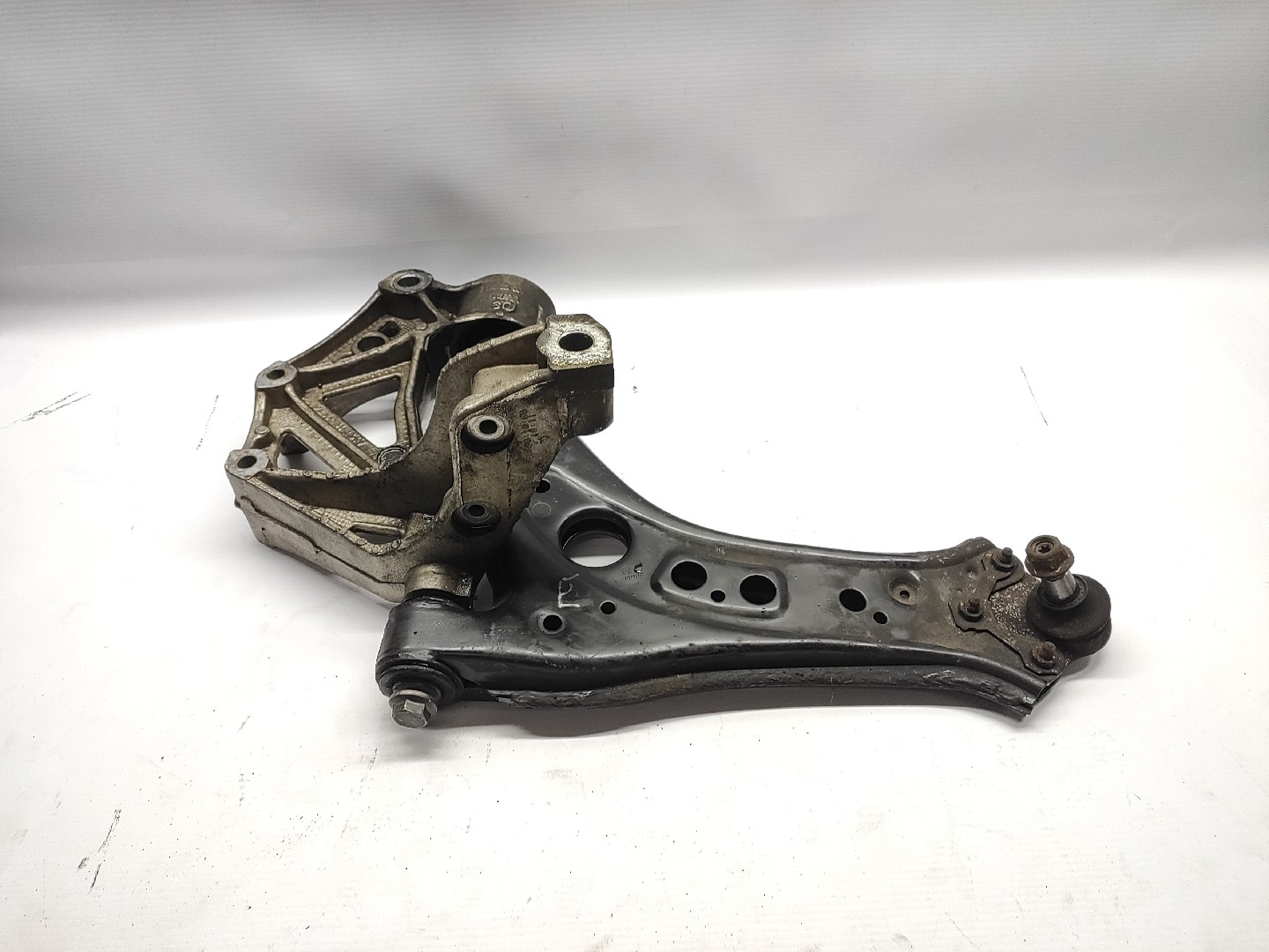 Braço Suspensao Frente Esquerdo VOLKSWAGEN POLO (9N_) | 01 - 14