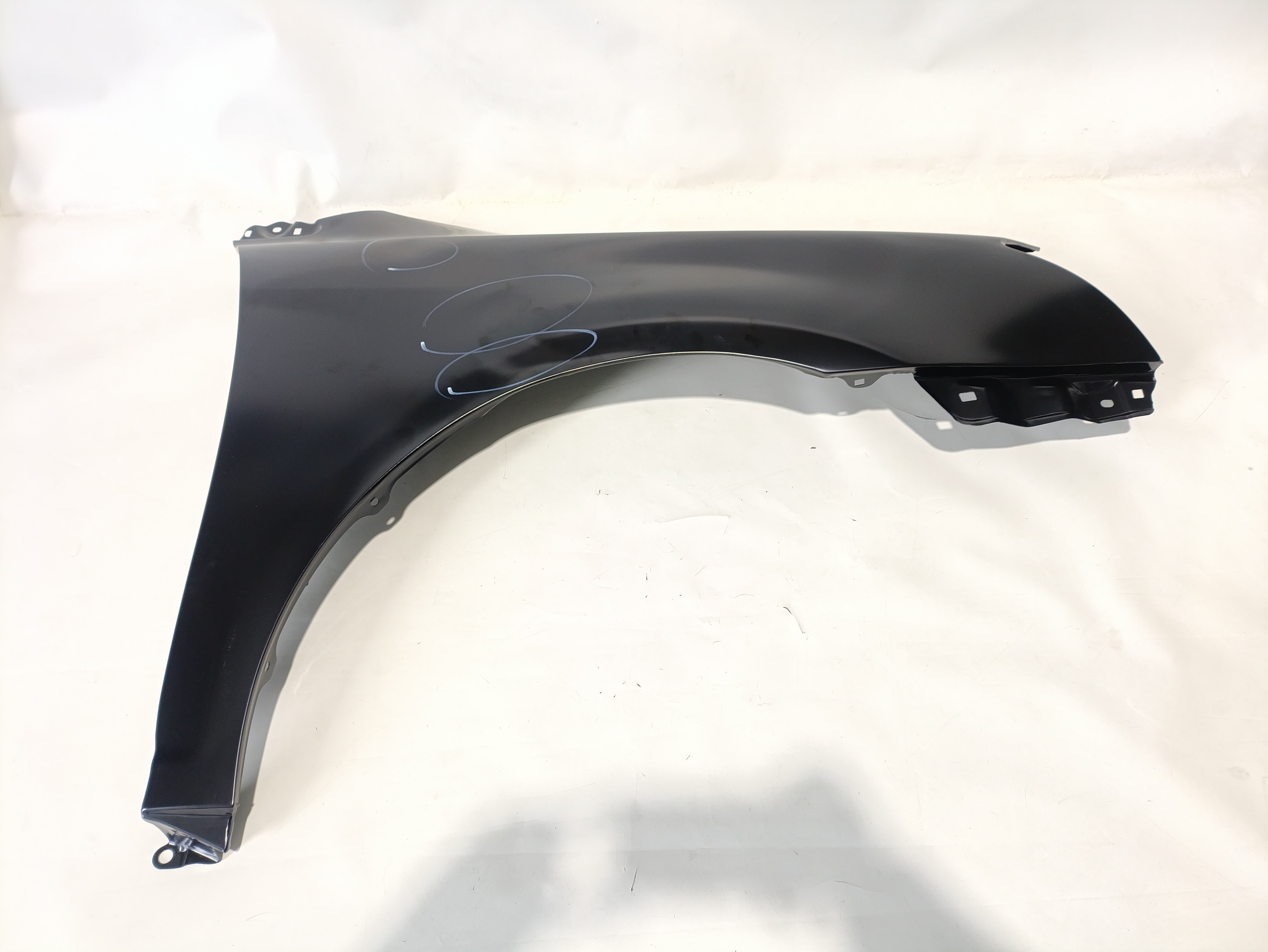 Kotflügel vorne rechts TOYOTA AVENSIS (_T25_) | 03 - 08