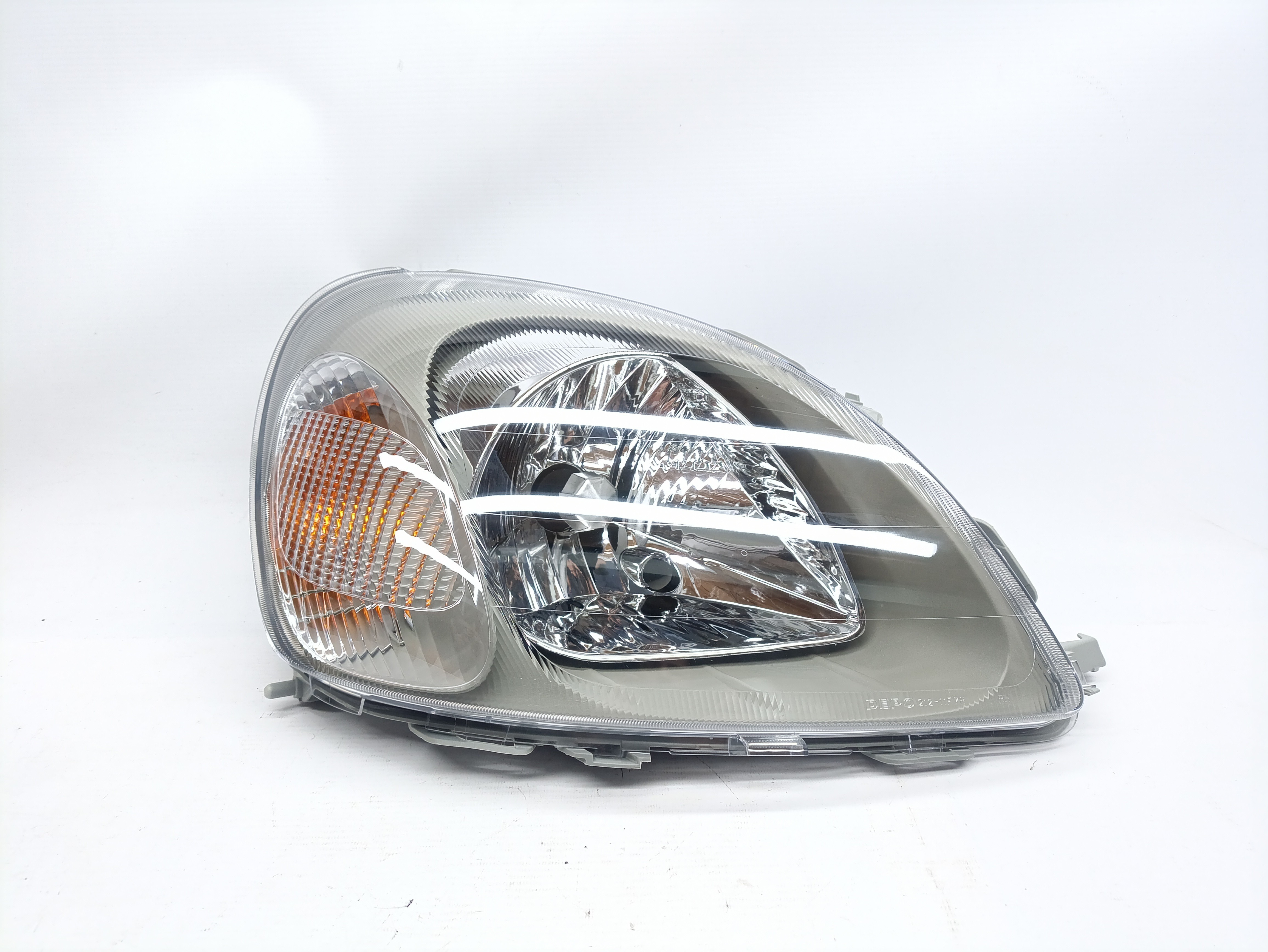 Faro derecho TOYOTA YARIS (_P1_) | 99 - 05