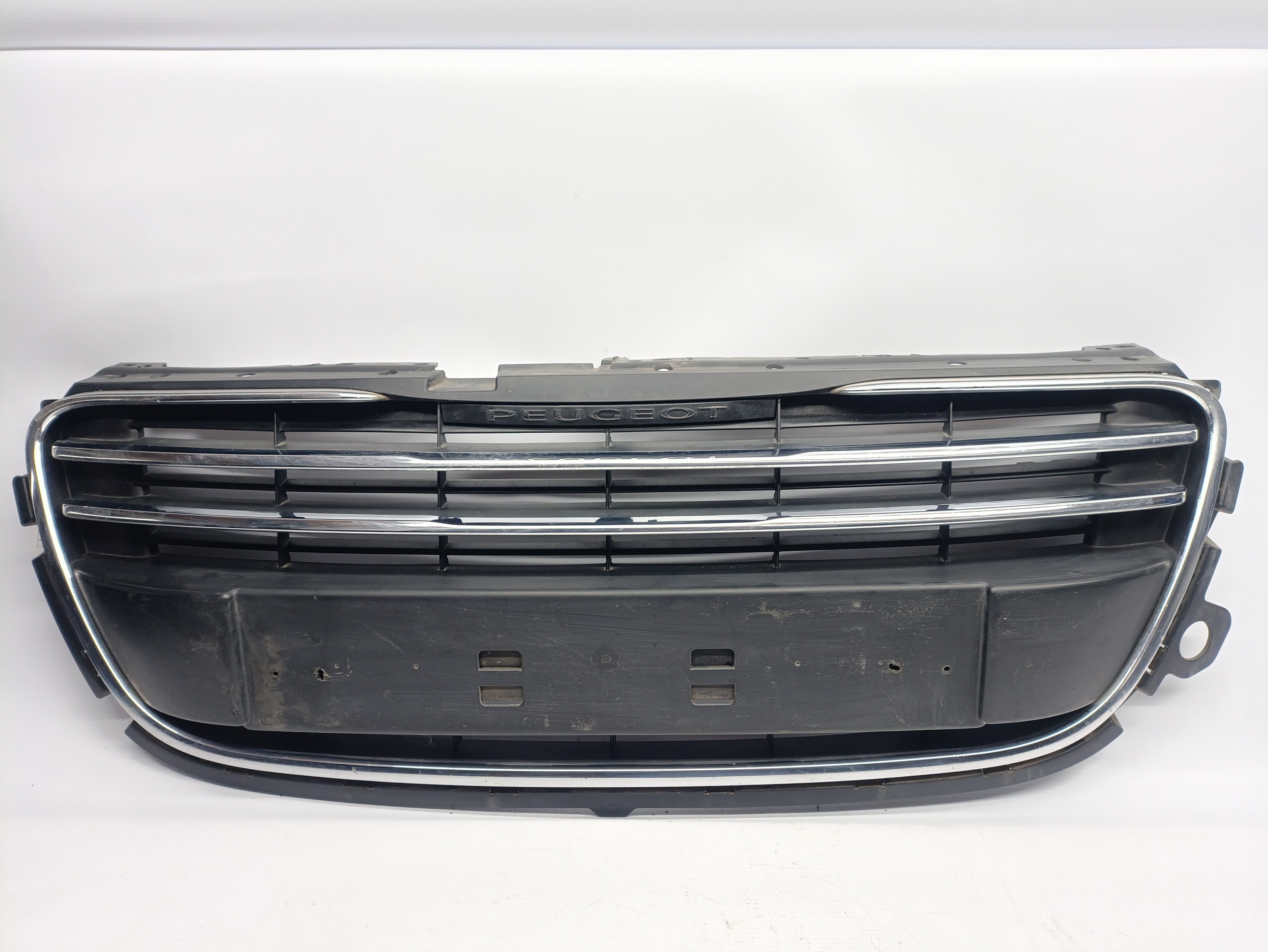 Front Grille PEUGEOT 508 SW I (8E_) | 10 - 18