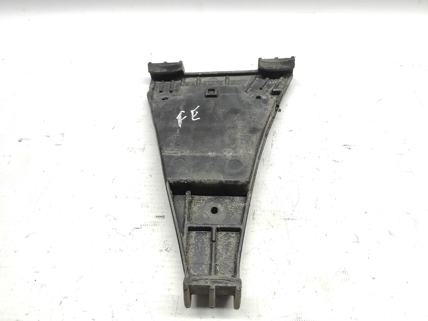 Guia Para Choques Frente Esquerdo AUDI A4 (8D2, B5) | 94 - 01