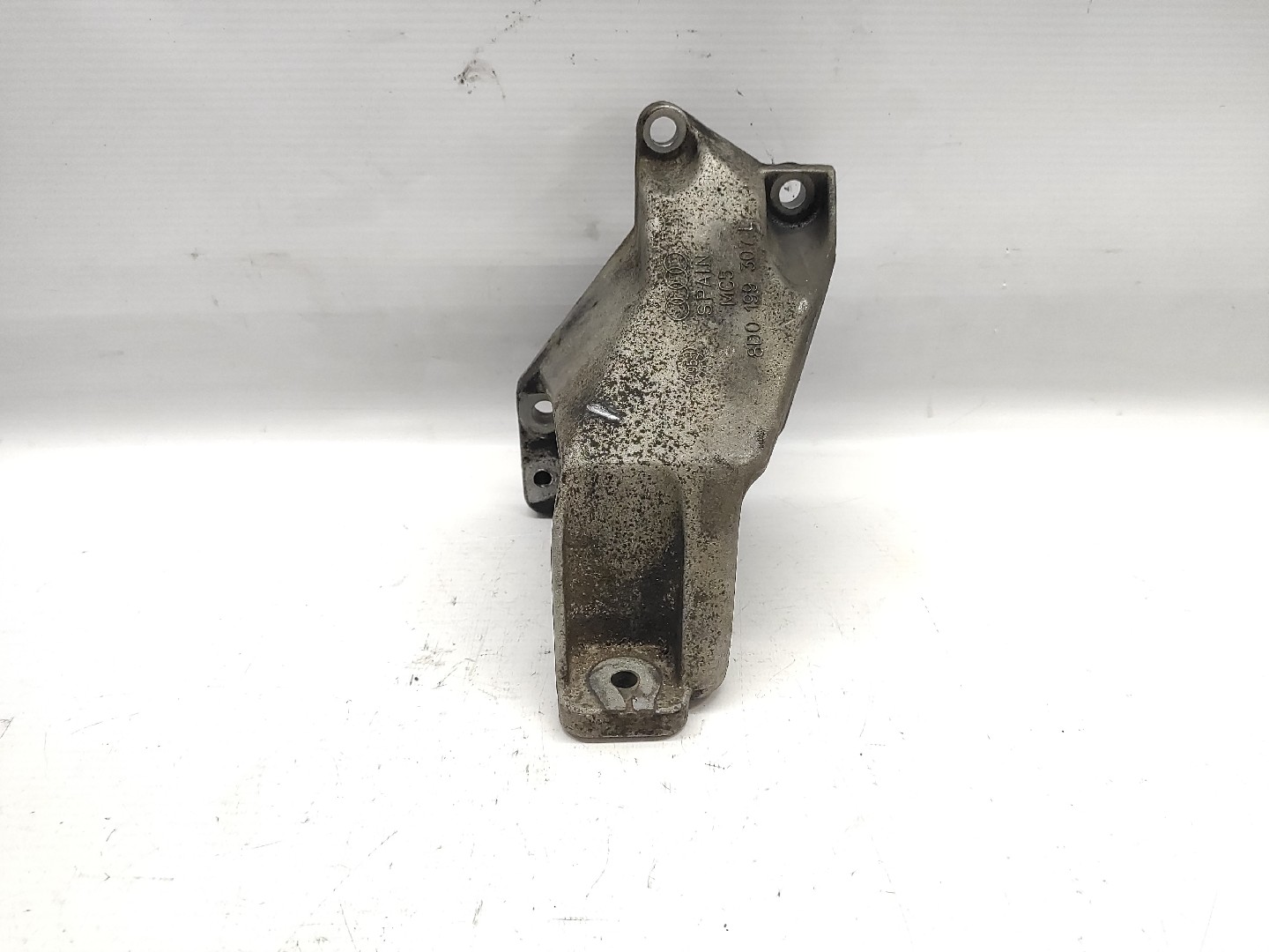 Soporte derecho motor AUDI A4 (8D2, B5) | 94 - 01