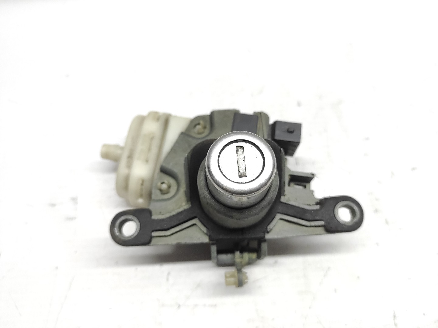 Serrure hayon AUDI A4 (8D2, B5) | 94 - 01