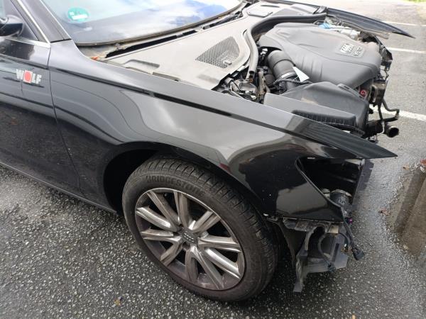 Guarda Lamas Frente Direito AUDI A6 Avant (4G5, 4GD, C7) | 11 - 18