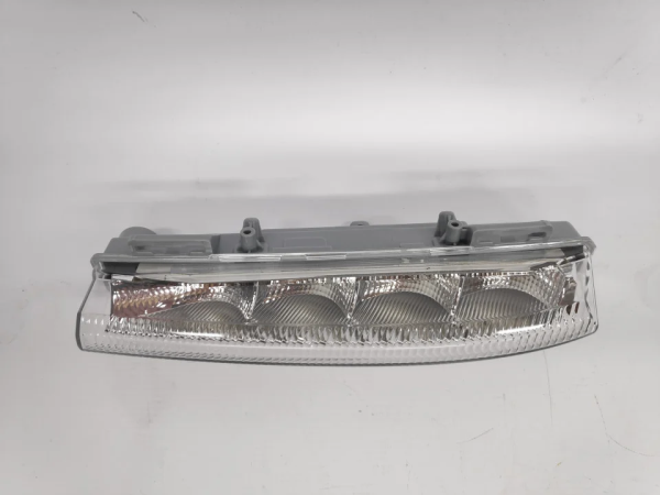 Farol Led Luz Diurna Esquerda MERCEDES-BENZ C-CLASS (W204) | 07 - 15
