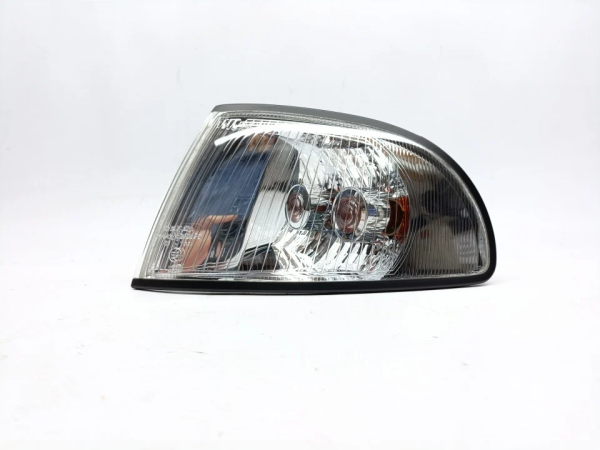 Farolim de Pisca Frente Esquerdo AUDI A4 (8D2, B5) | 94 - 01