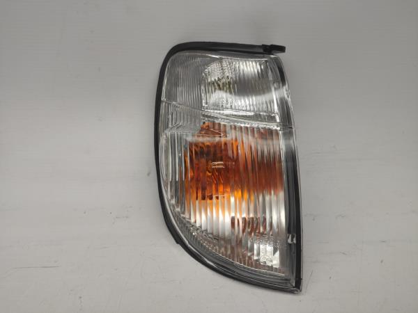 Farolim de Pisca Frente Direito NISSAN NAVARA Camião de plataforma/chassis (D22) | 97 - 