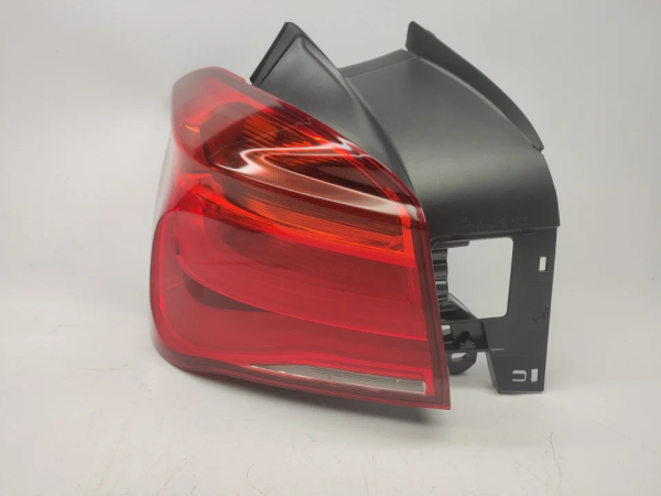 Farolim Tras Esquerdo BMW 1 (F21) | 11 - 