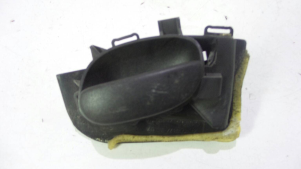 Puxador da Porta Tras Direita (426922).