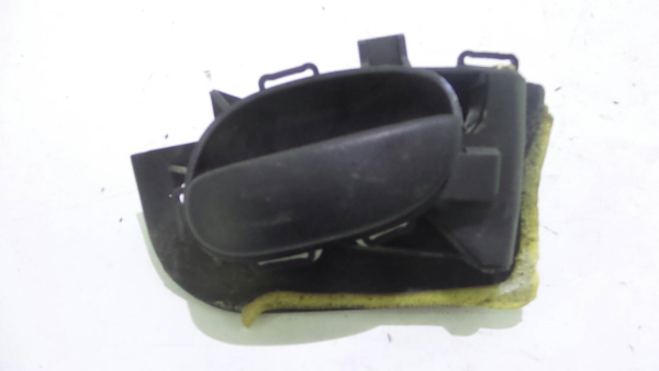 Puxador da Porta Tras Direita (426922).