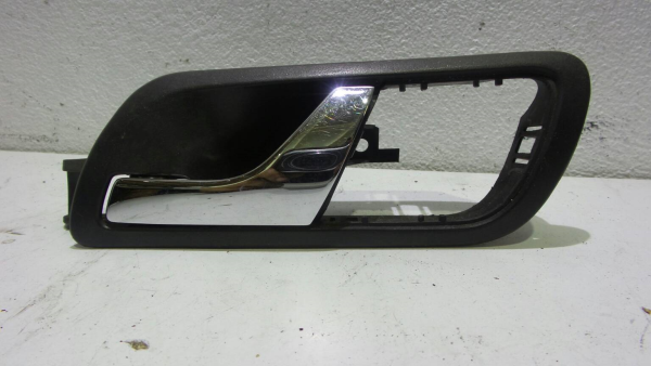 Puxador da Porta Frente Esquerda