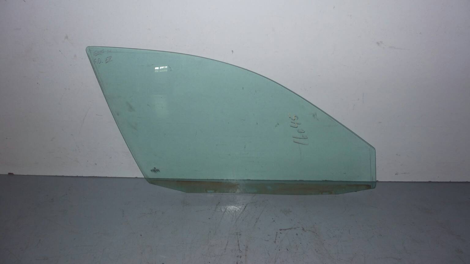 Vidro Porta Frente Direita (91041).