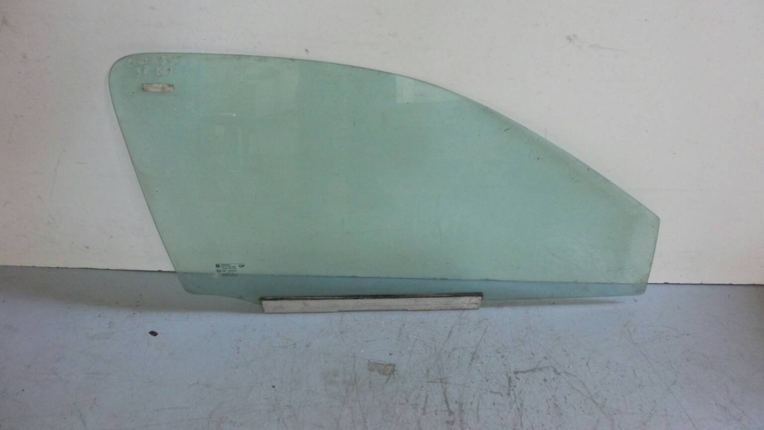 Vidro Porta Frente Direita (114792).