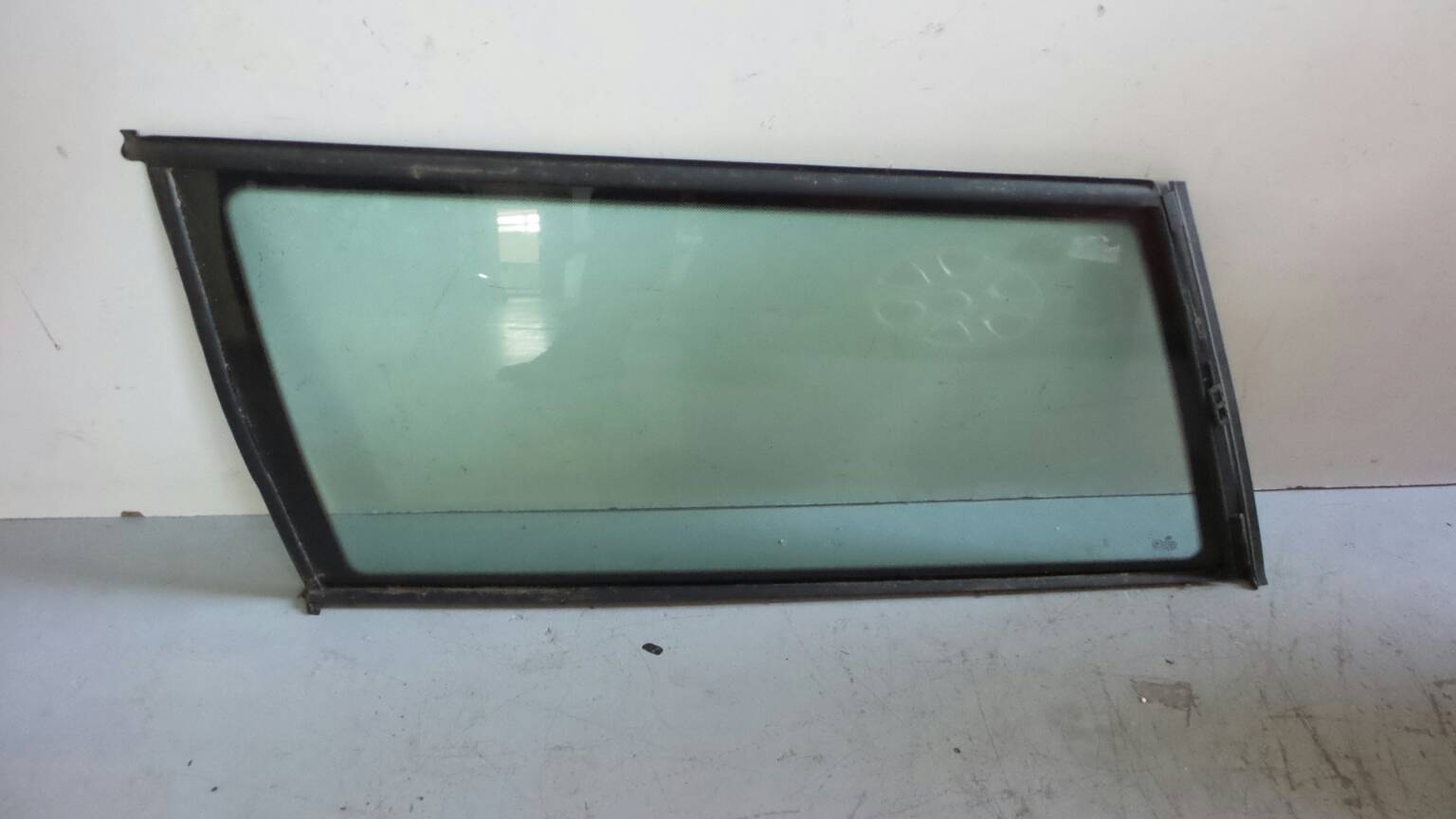 Vidro Painel Trás Esquerdo