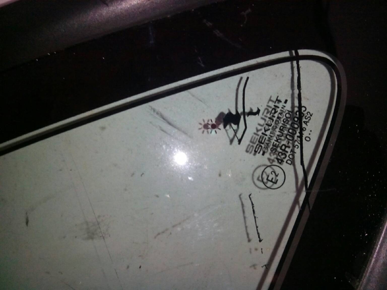 Vidro Painel Trás Esquerdo