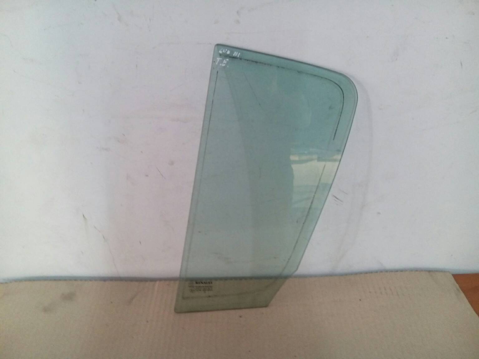 Vidro Porta Trás Esquerda (115800).