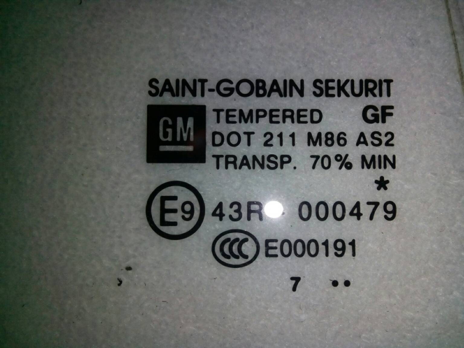 Vidro Porta Trás Direita (115842).