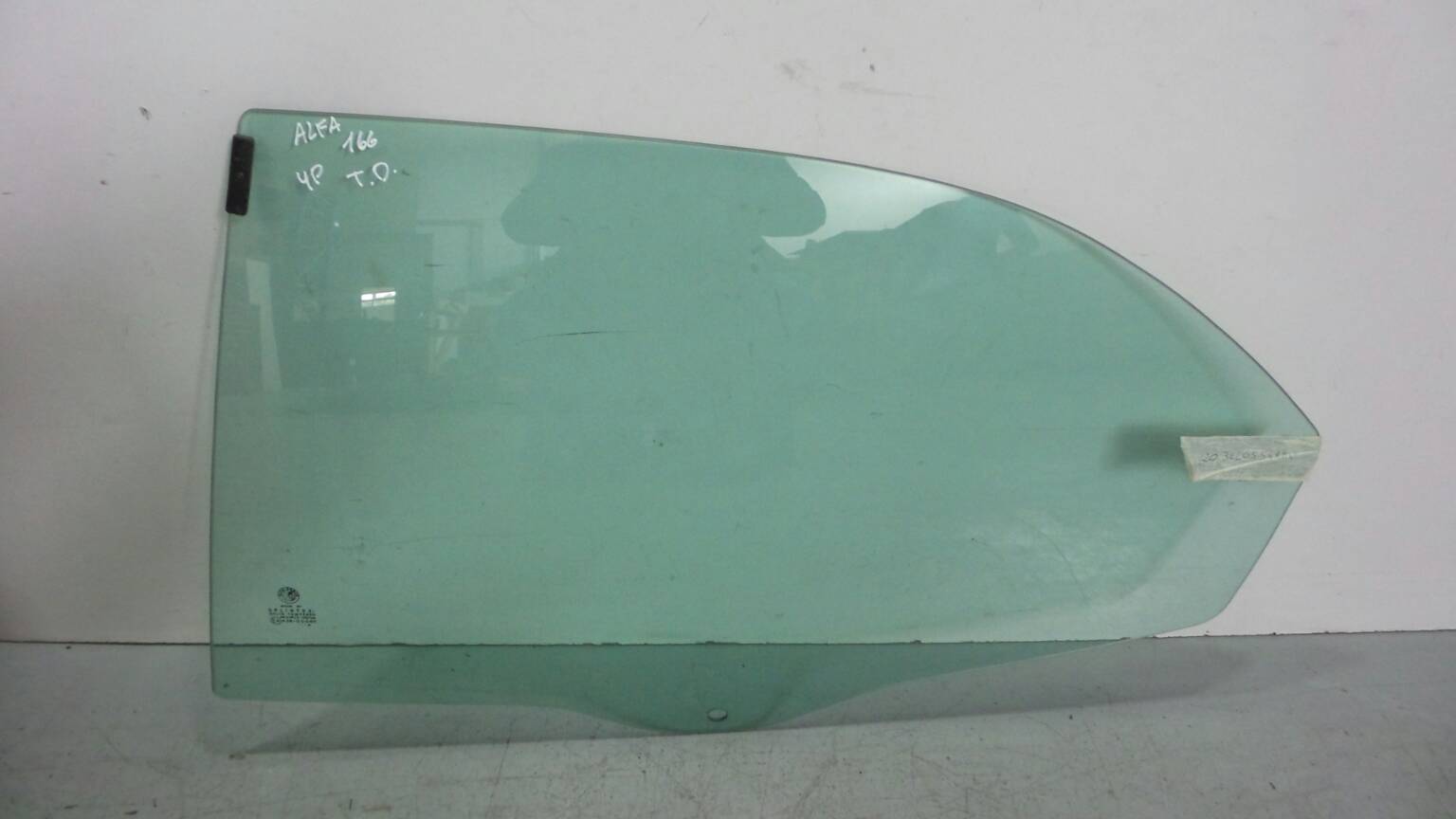 Vetro del porta post sinistra ALFA ROMEO 166 (936_) | 98 - 07