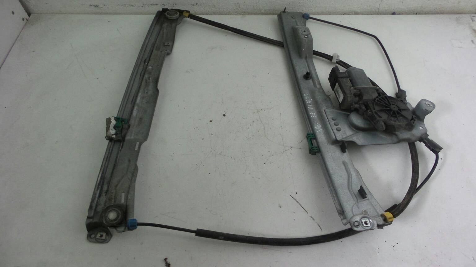 Elevador Frente Esquerdo