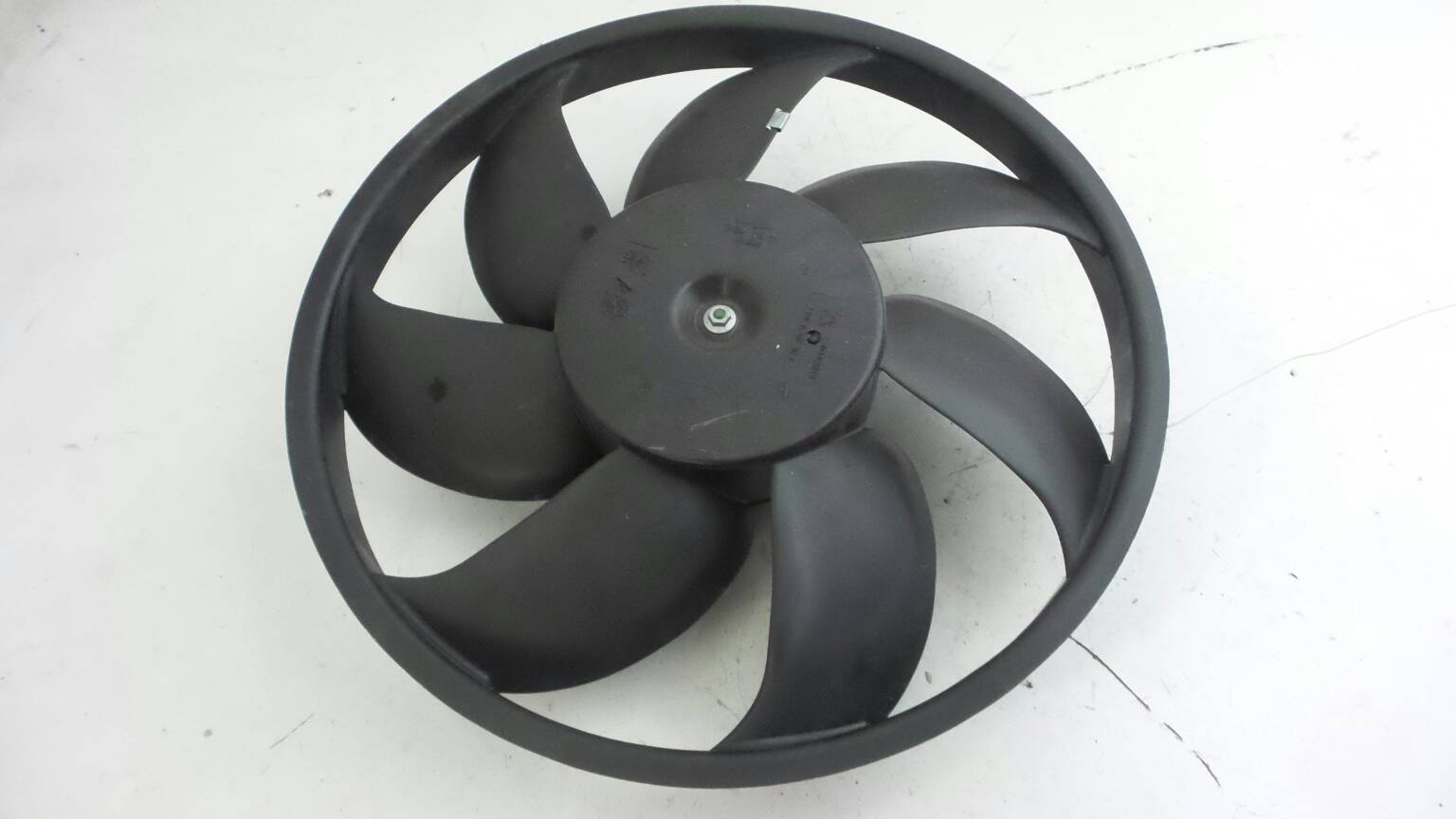 Radiator Fan w/ support FORD FIESTA VI (CB1, CCN) | 08 - 
