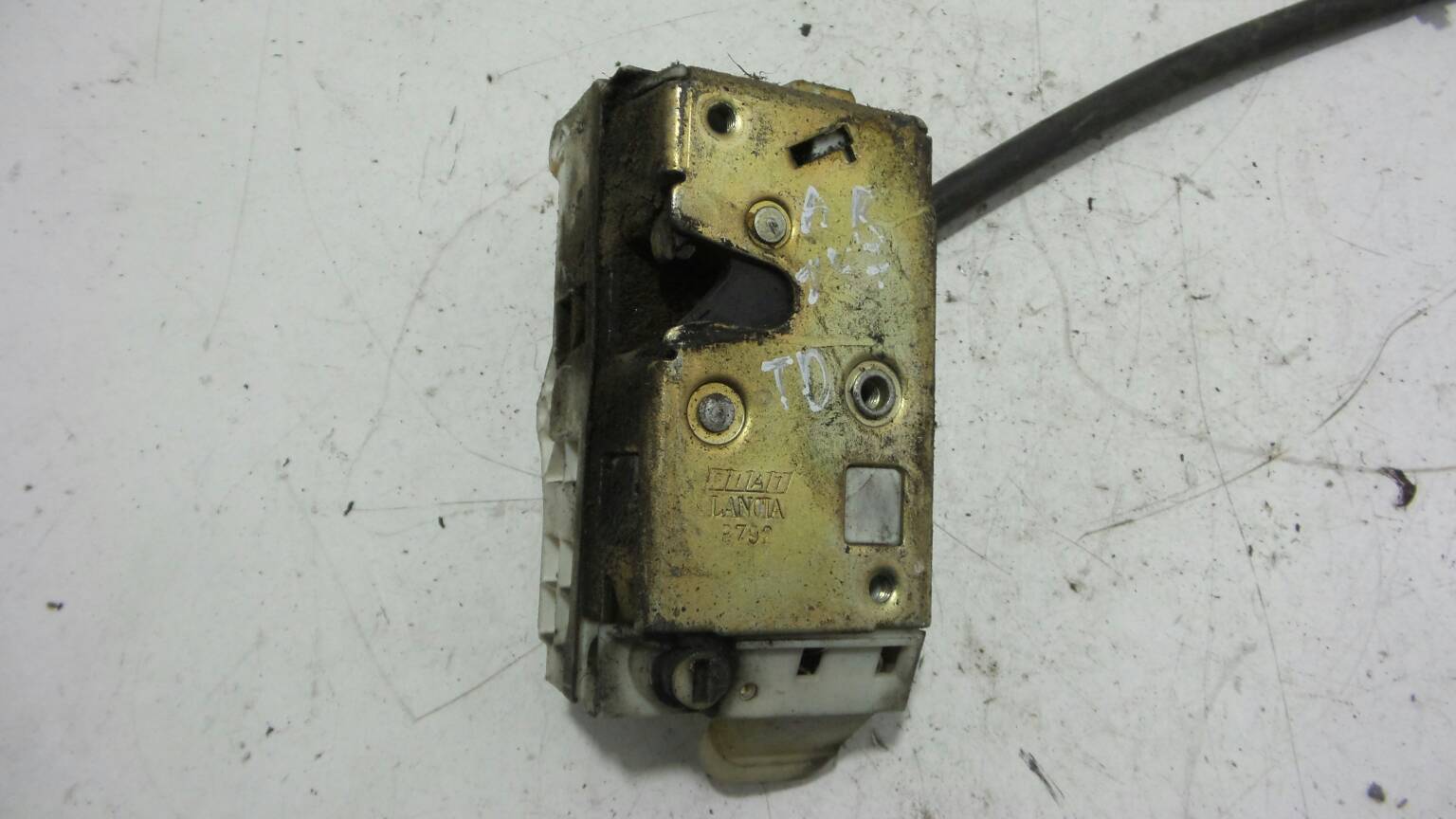 Fechadura Tras Direita ALFA ROMEO 147 (937_) | 00 - 10