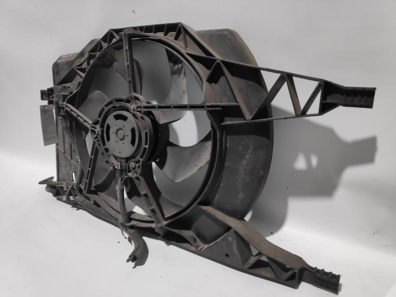 Radiator Fan w/ support RENAULT LAGUNA II (BG0/1_) | 01 - 07 Imagem-1