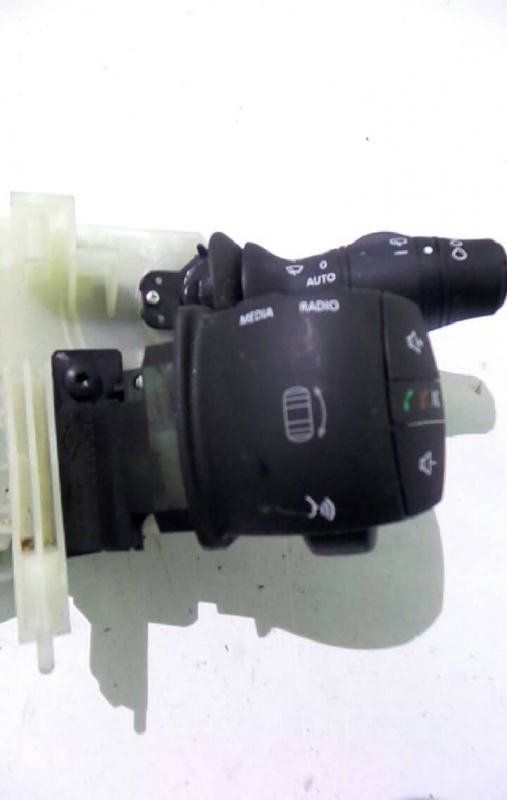 Comutador Radio RENAULT MEGANE III Hatchback (BZ0/1_) | 08 - 