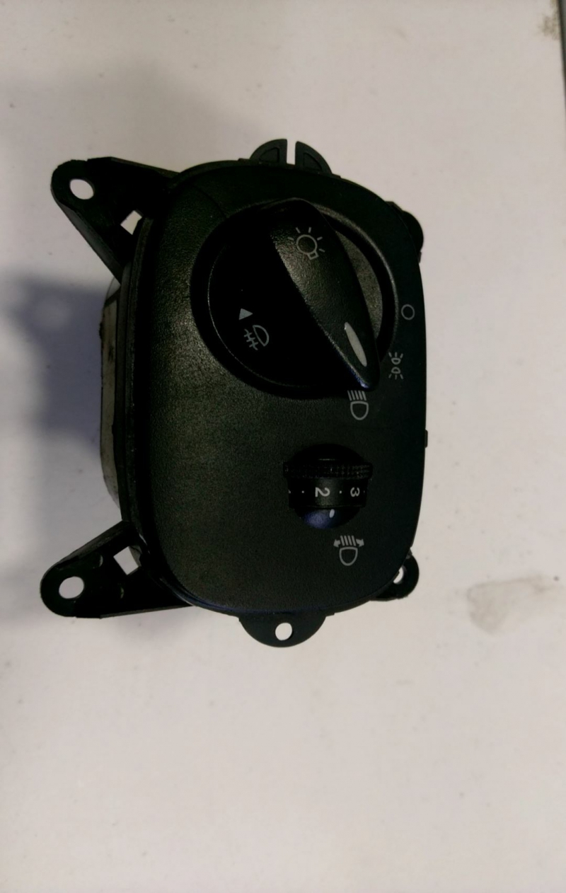 Interruttore luci FORD TRANSIT CONNECT (P65_, P70_, P80_) | 02 - 